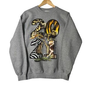 Busch Gardens Sweatshirt‎ Youth XL Adult Small Gray Crewneck Theme Park Souvenir